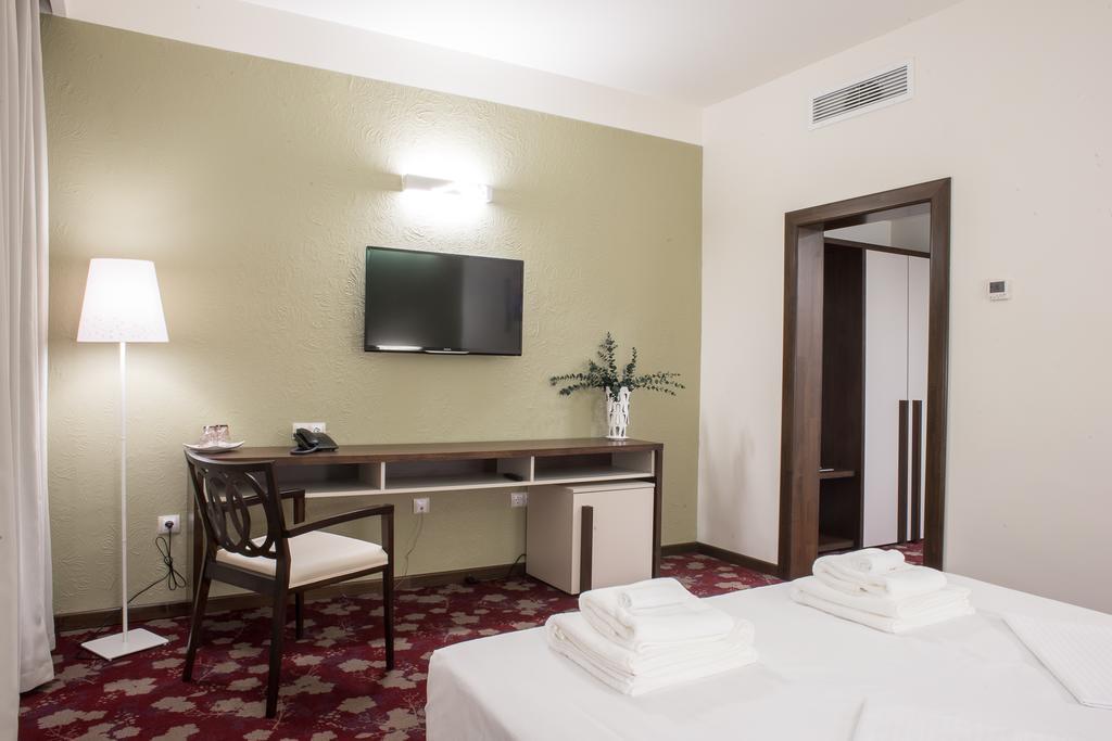 Hotel Relax Craiova Quarto foto